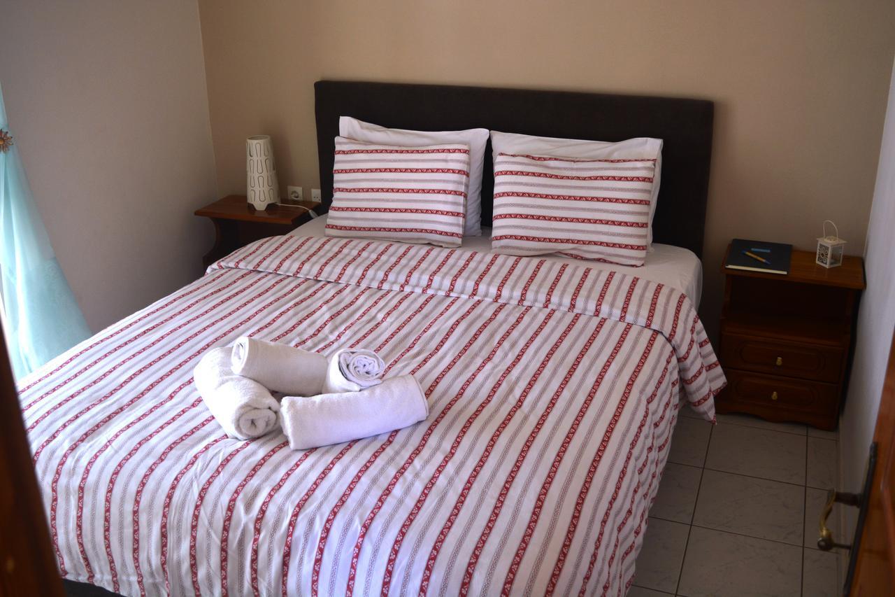 Troumpas Family Rooms & Apartments Leonídion Екстериор снимка